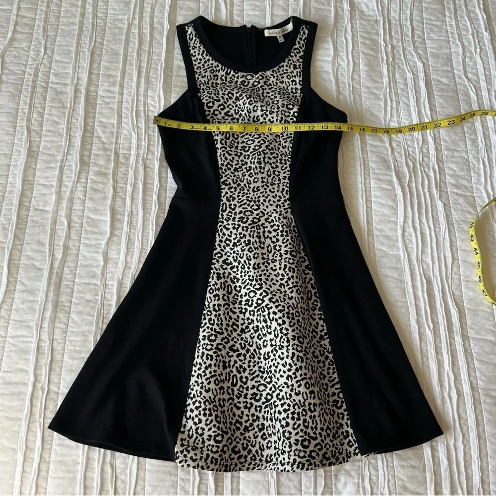 2/$30 Robbi and Nikki Casual A line dress- black and white color block print